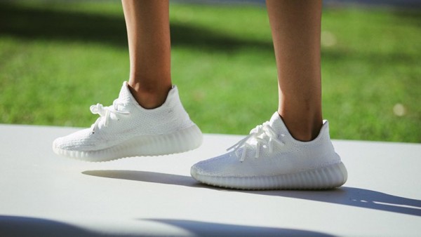 yeezy-boost-350-v2-crystal-white