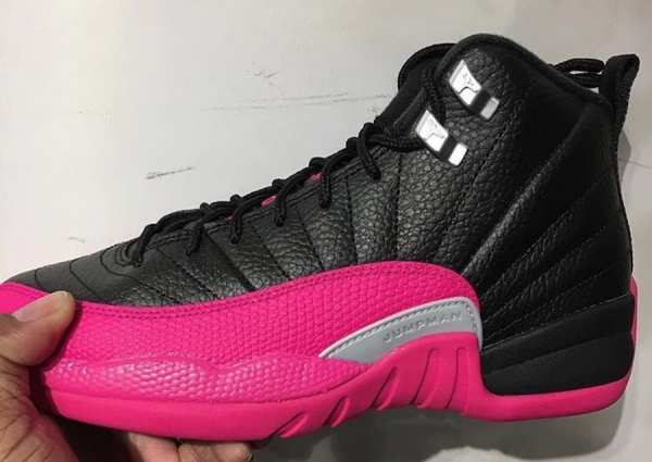 10月発売】Air Jordan 12 Black / Pink 【ｴｱ 