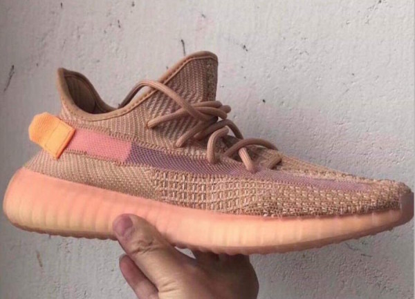 24 Yeezy Boost 350 v2 Clay