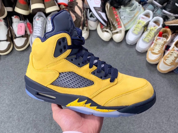 8月10日発売】Air Jordan 5 SP “Michigan”【エアジョーダン5 ミシガン