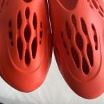 【2020年春発売!?】adidas Yeezy Foam Runner “Red”【イージーフォームランナー】